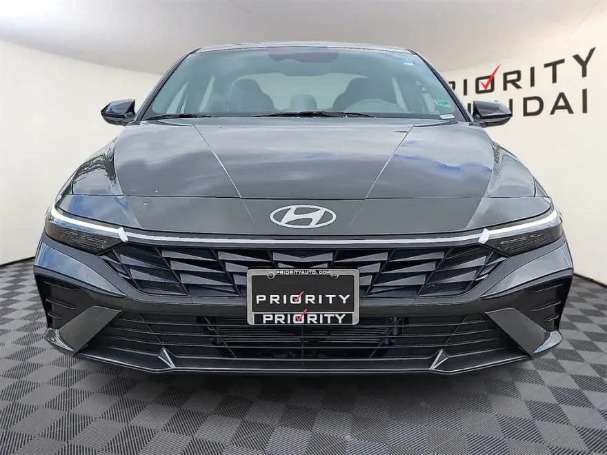 2025 Hyundai Elantra Hybrid SEL Sport photo 1