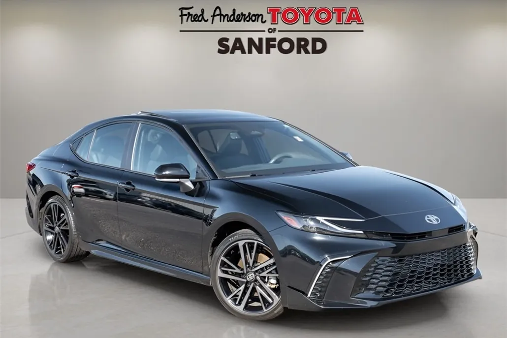 2025 Toyota Camry XSE photo 1