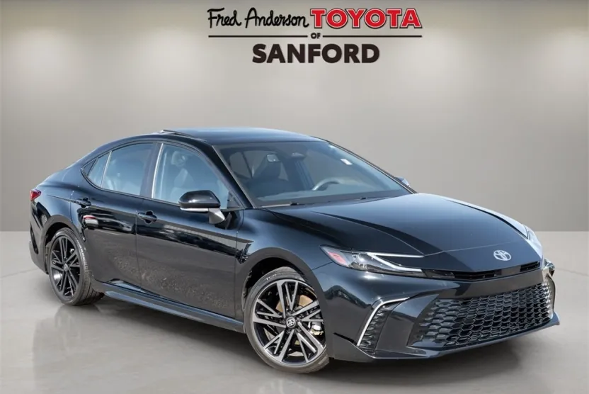 2025 Toyota Camry XSE photo 1