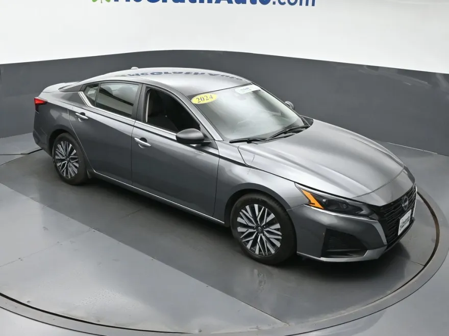 2024 Nissan Altima 2.5 SV photo 1