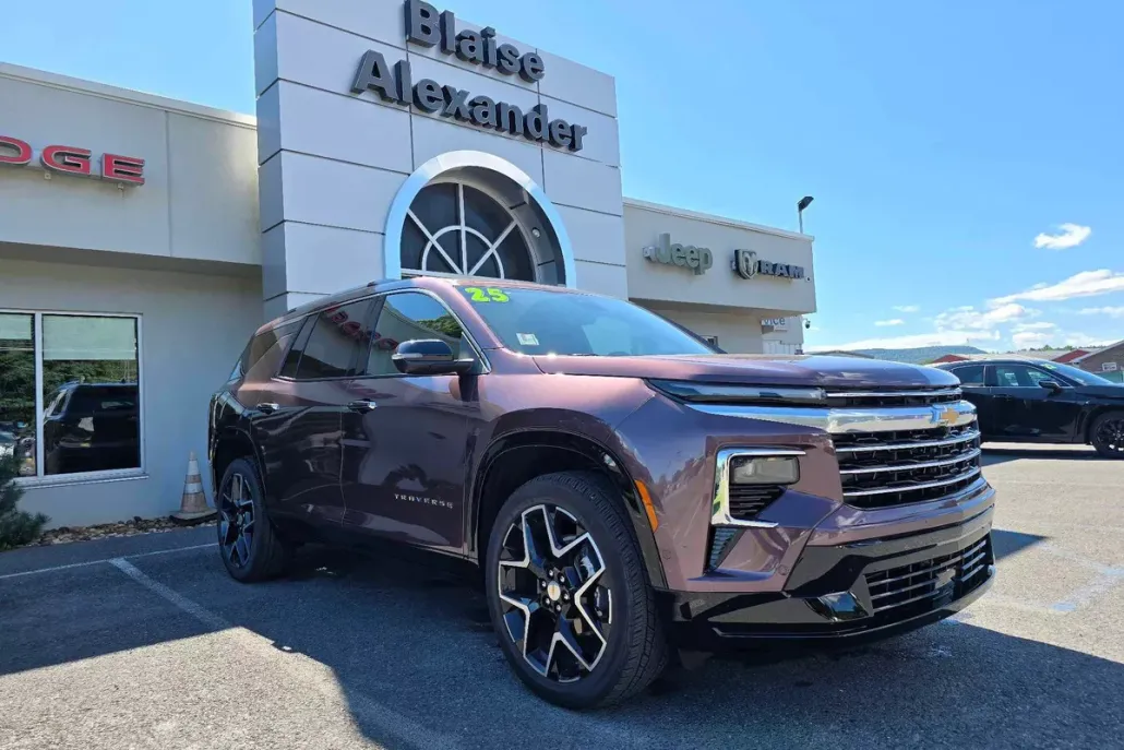 2025 Chevrolet Traverse High Country photo 1