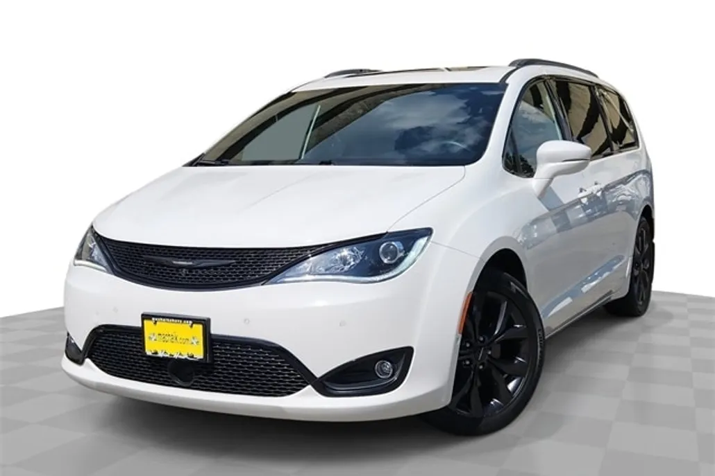 2018 Chrysler Pacifica Limited photo 1