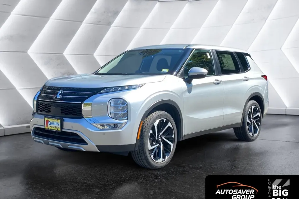 2024 Mitsubishi Outlander SE Ralliart photo 1