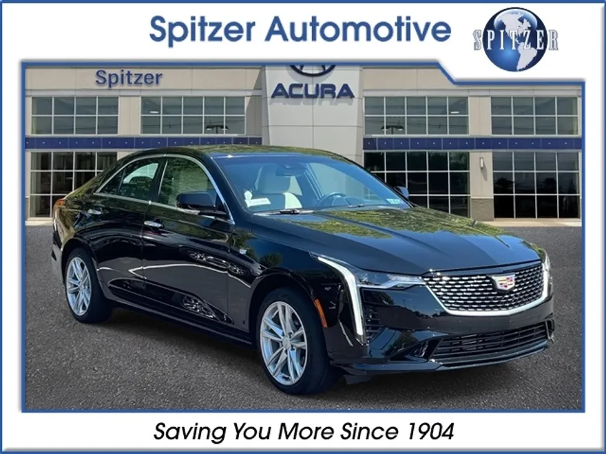 2022 Cadillac CT4 Luxury photo 1