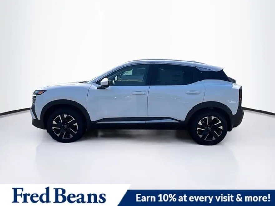 2025 Nissan Kicks SV photo 1