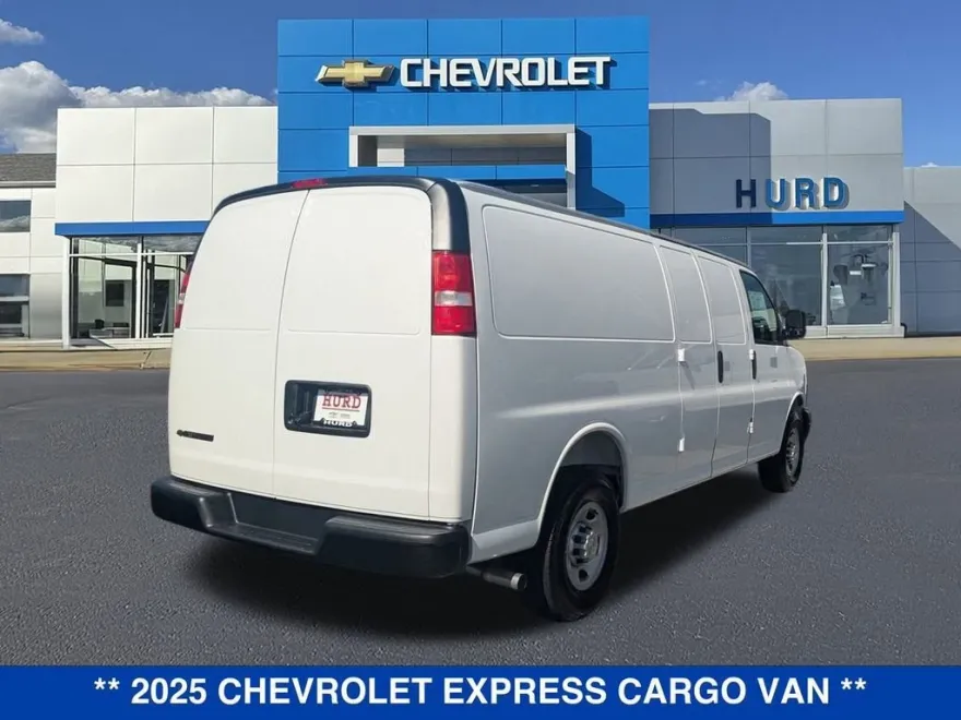 2025 Chevrolet Express Cargo 3500 photo 1