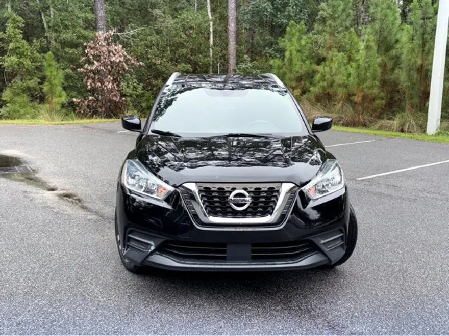 2020 Nissan Kicks SV photo 1