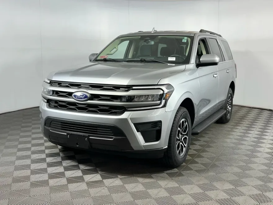 2024 Ford Expedition XLT photo 1