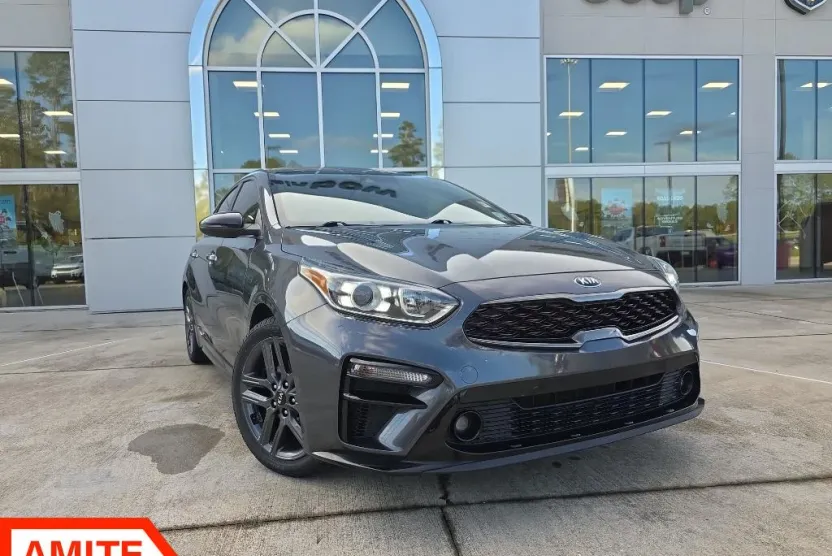 2021 Kia Forte GT-Line photo 1