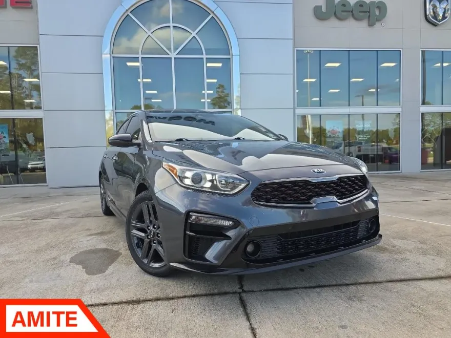 2021 Kia Forte GT-Line photo 1