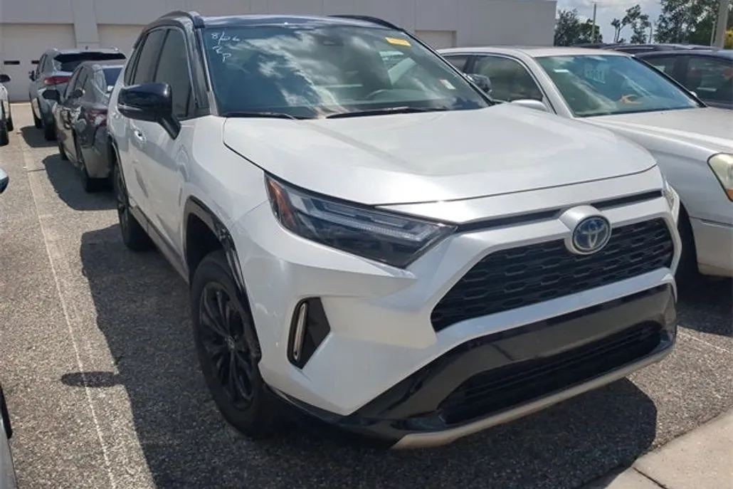 2024 Toyota RAV4 Hybrid XSE photo 1