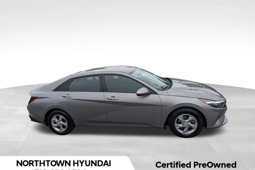 2023 Hyundai Elantra SE photo 1