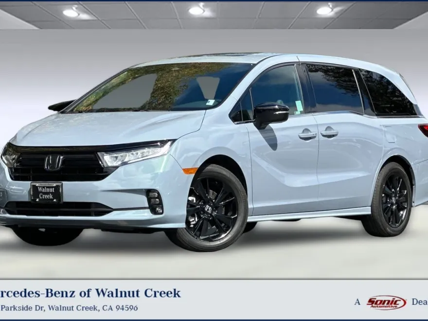 2024 Honda Odyssey Sport photo 1