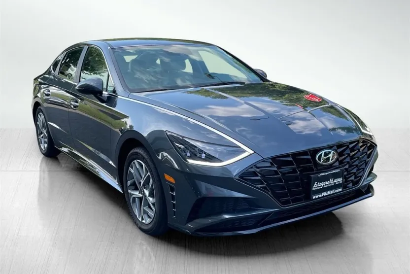 2023 Hyundai Sonata SEL photo 1