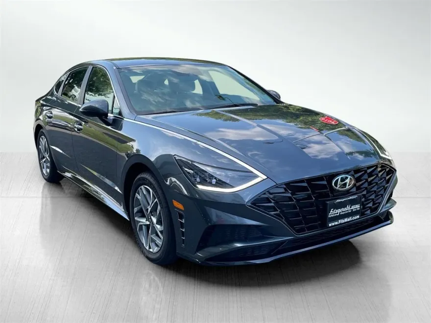 2023 Hyundai Sonata SEL photo 1
