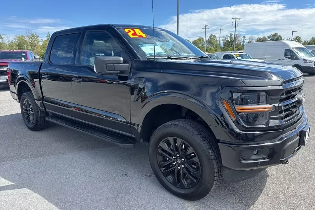 2024 Ford F-150 XLT photo 1