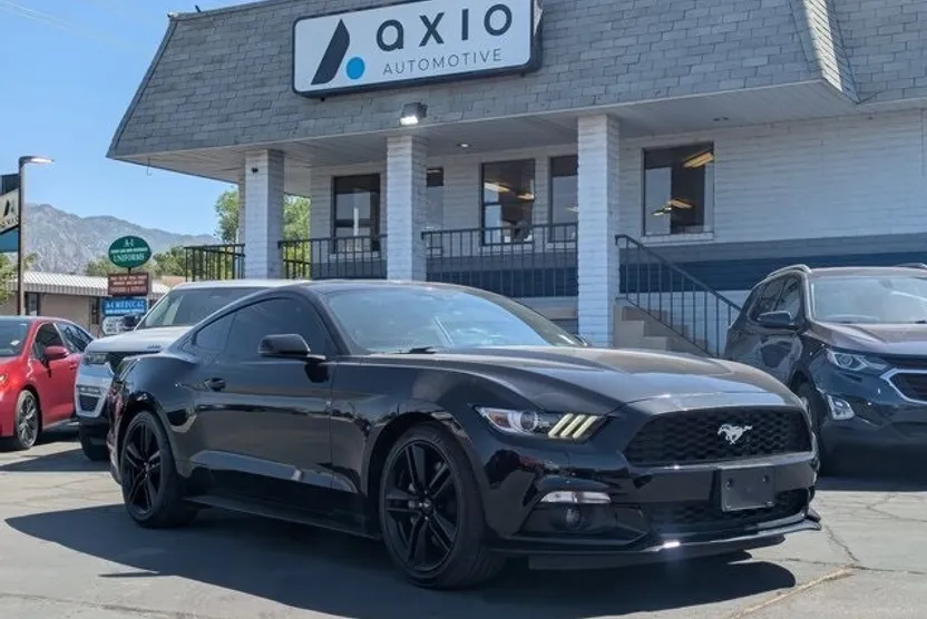 2016 Ford Mustang EcoBoost Premium photo 1
