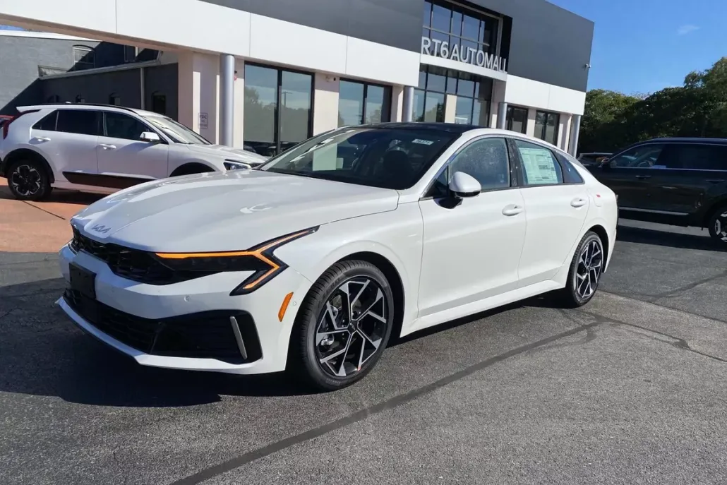 2026 Kia K5 EX photo 1