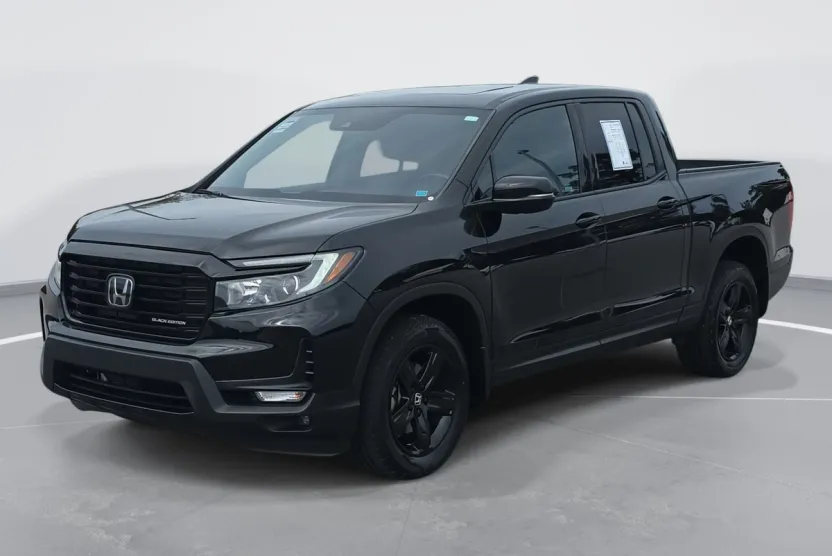 2023 Honda Ridgeline Black Edition photo 1
