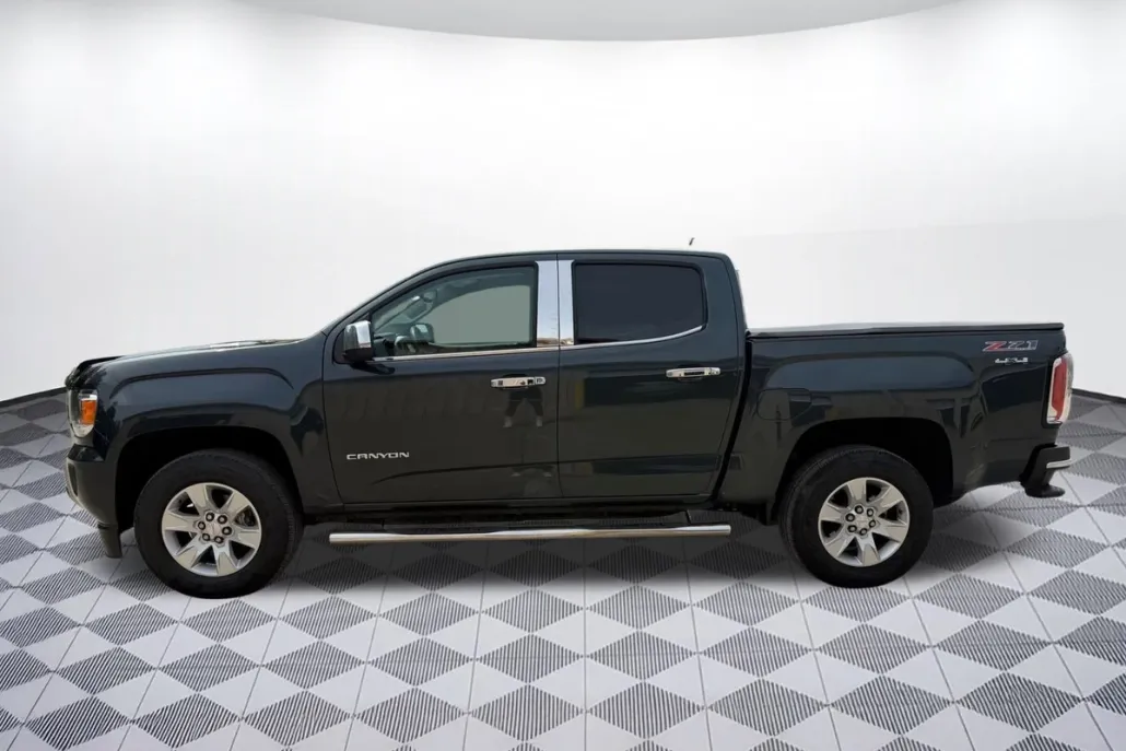 2017 Gmc Canyon SLE photo 1