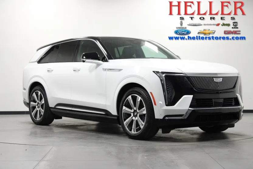 2025 Cadillac Escalade IQ Luxury photo 1