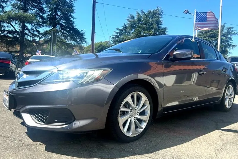 2017 Acura ILX Premium Technology Plus photo 1