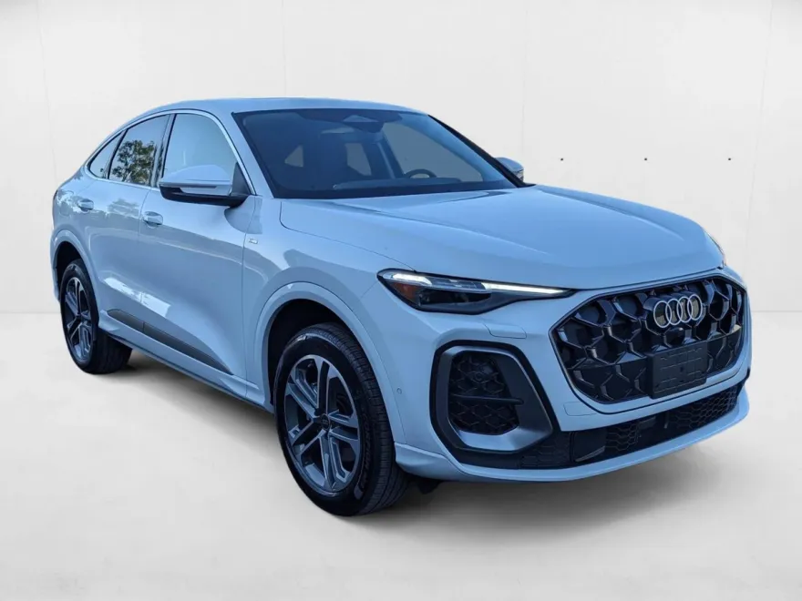 2025 Audi Q5 2.0T Premium Plus photo 1