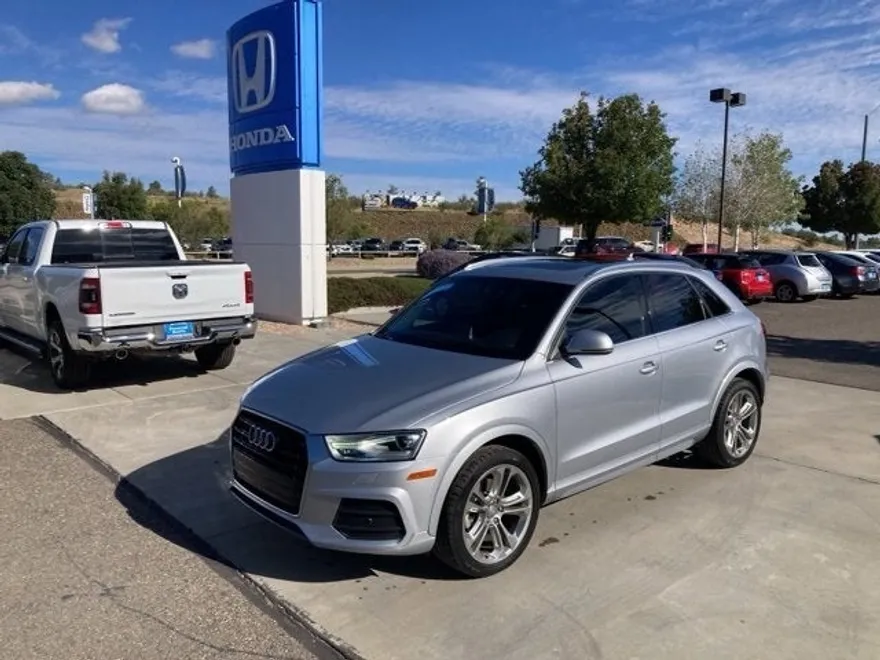 2016 Audi Q3 Premium Plus photo 1