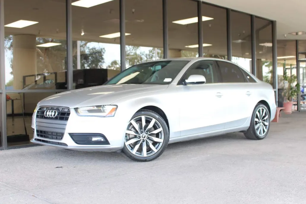 2013 Audi A4 2.0T Quattro Premium photo 1