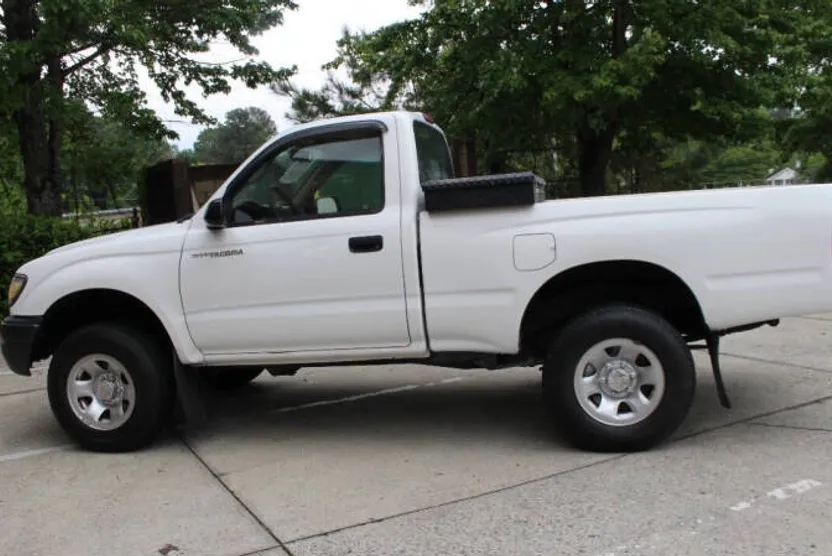 2003 Toyota Tacoma PreRunner photo 1
