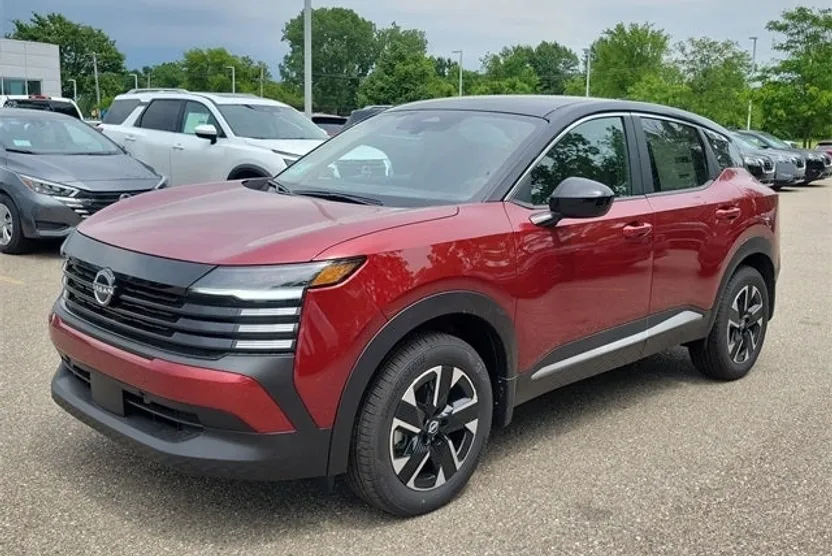 2025 Nissan Kicks SV photo 1
