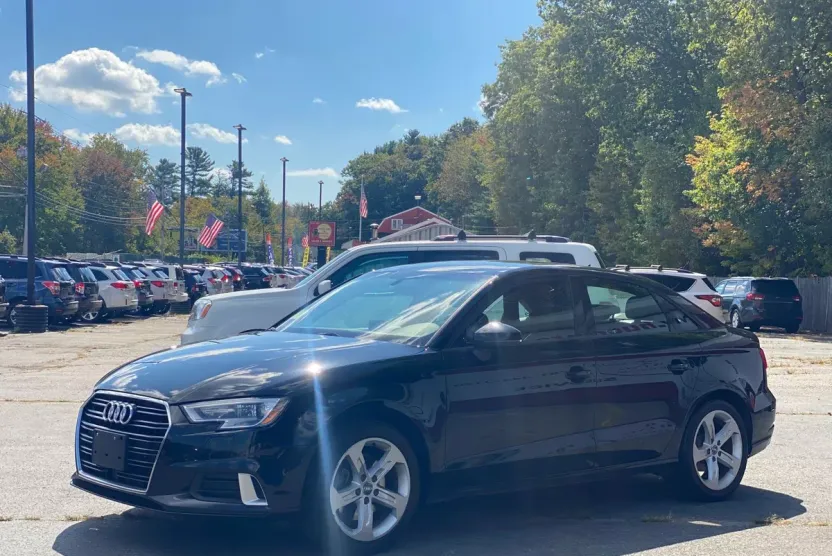 2018 Audi A3 Premium photo 1