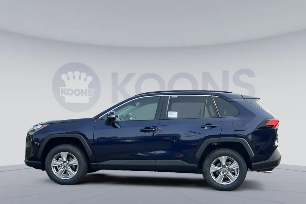 2025 Toyota RAV4 XLE photo 1