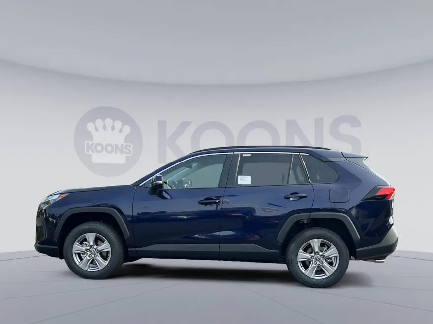 2025 Toyota RAV4 XLE photo 1
