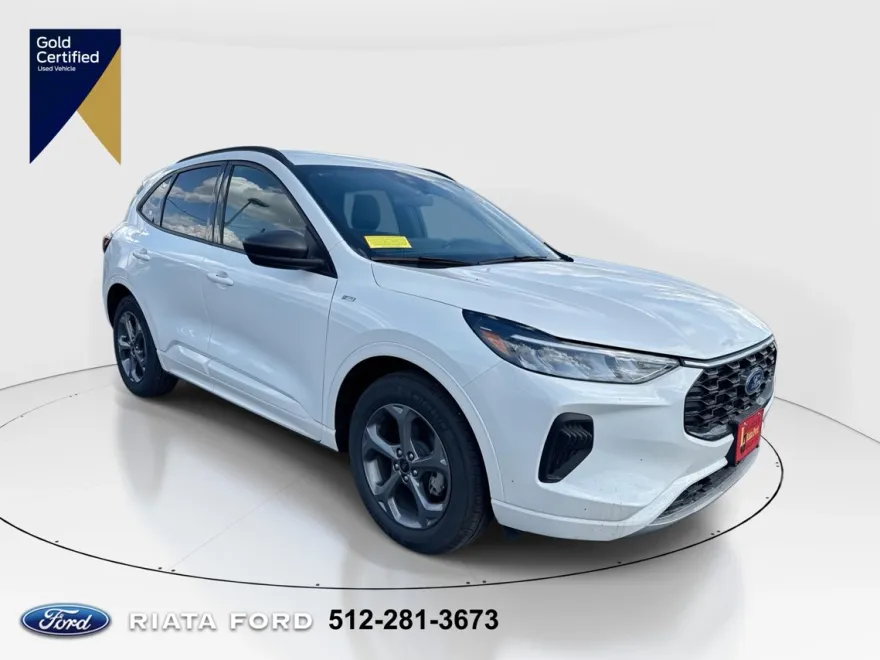2024 Ford Escape Hybrid ST-Line photo 1