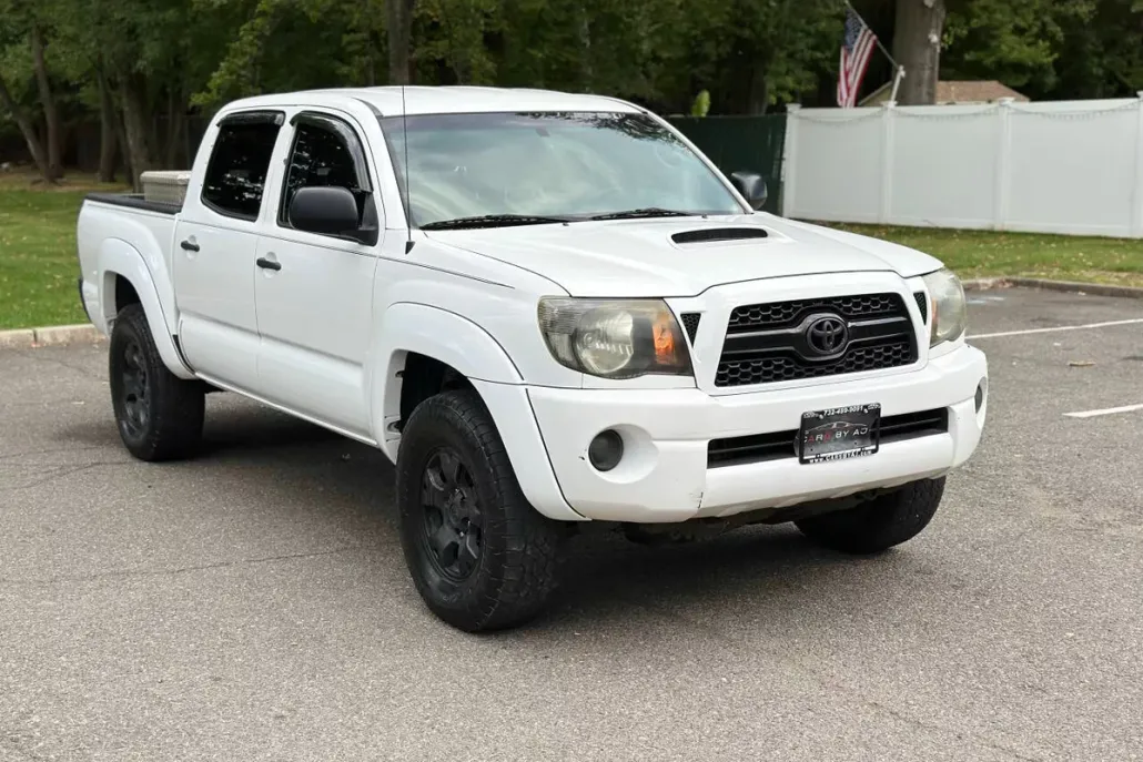 2010 Toyota Tacoma V6 photo 1