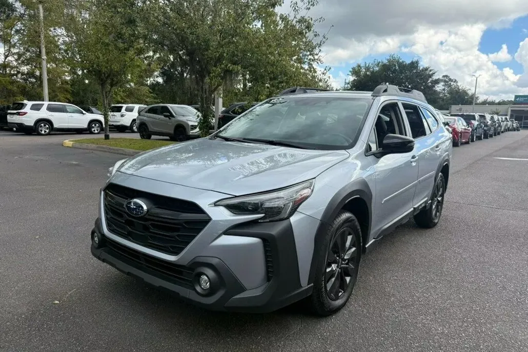 2025 Subaru Outback Onyx Edition photo 1