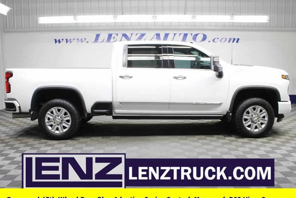 2024 Chevrolet Silverado 2500HD High Country photo 1