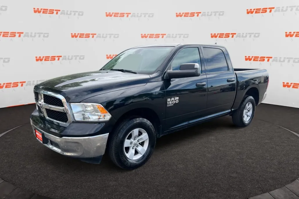 2023 Ram 1500 Classic SLT photo 1