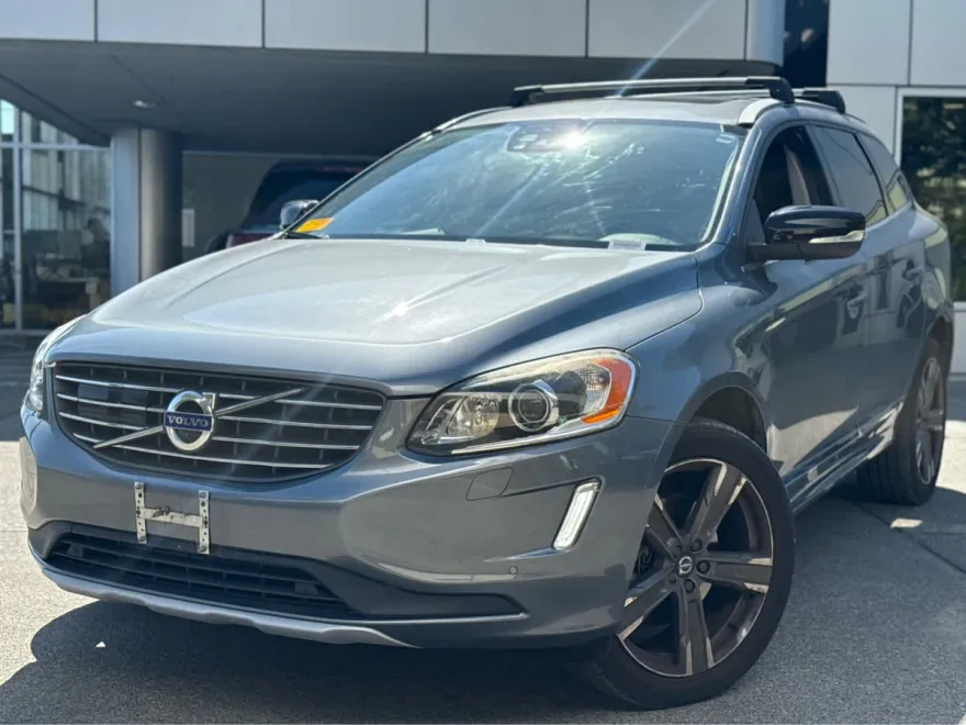 2017 Volvo XC60 Dynamic photo 1