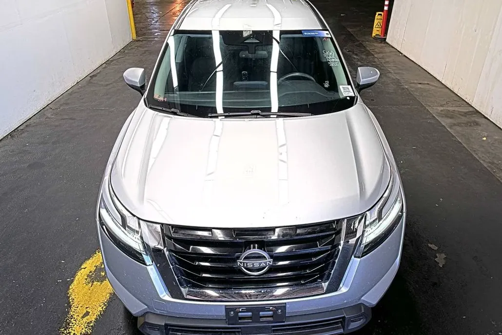 2022 Nissan Pathfinder S photo 1