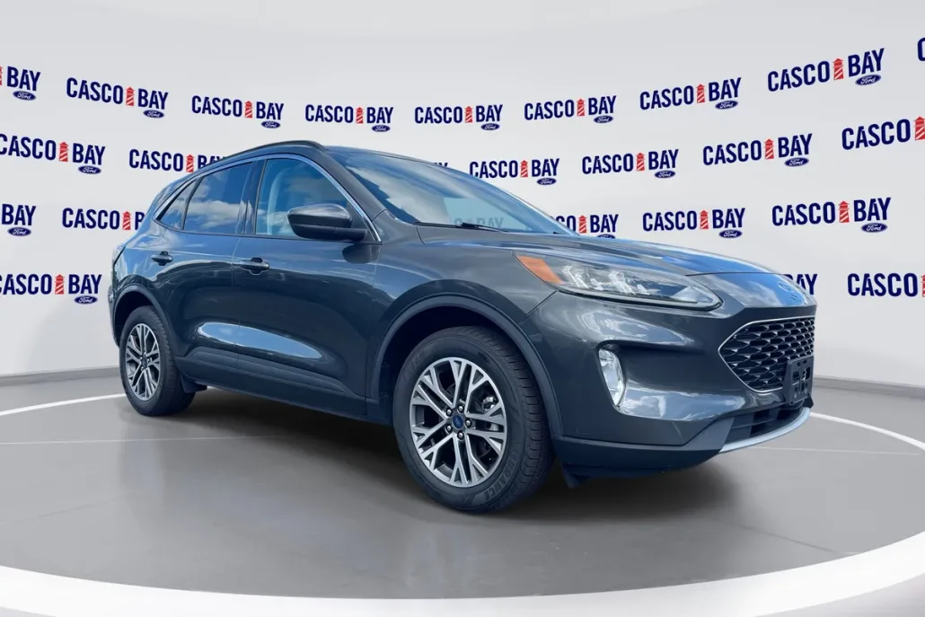 2020 Ford Escape SEL photo 1