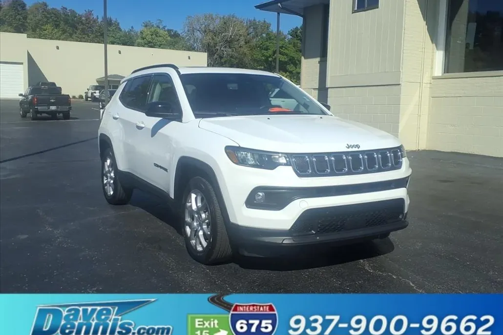 2022 Jeep Compass Latitude Lux Altitude photo 1