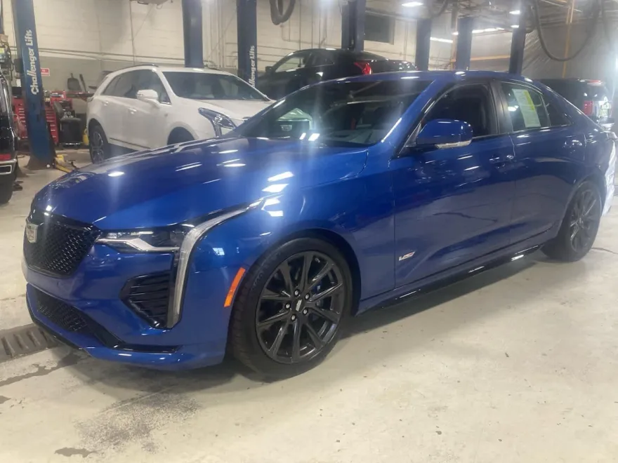 2023 Cadillac CT4 photo 1