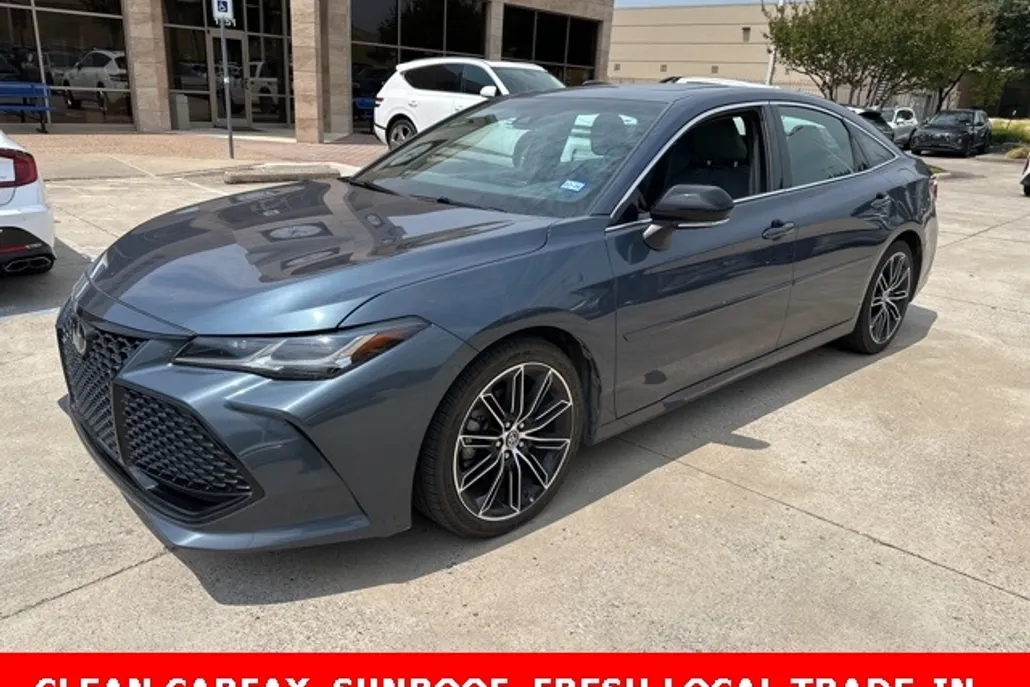 2019 Toyota Avalon Touring photo 1