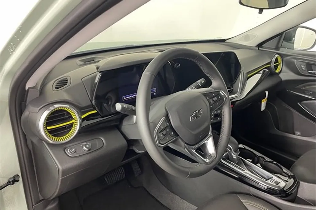 2026 Chevrolet Trax ACTIV photo 1
