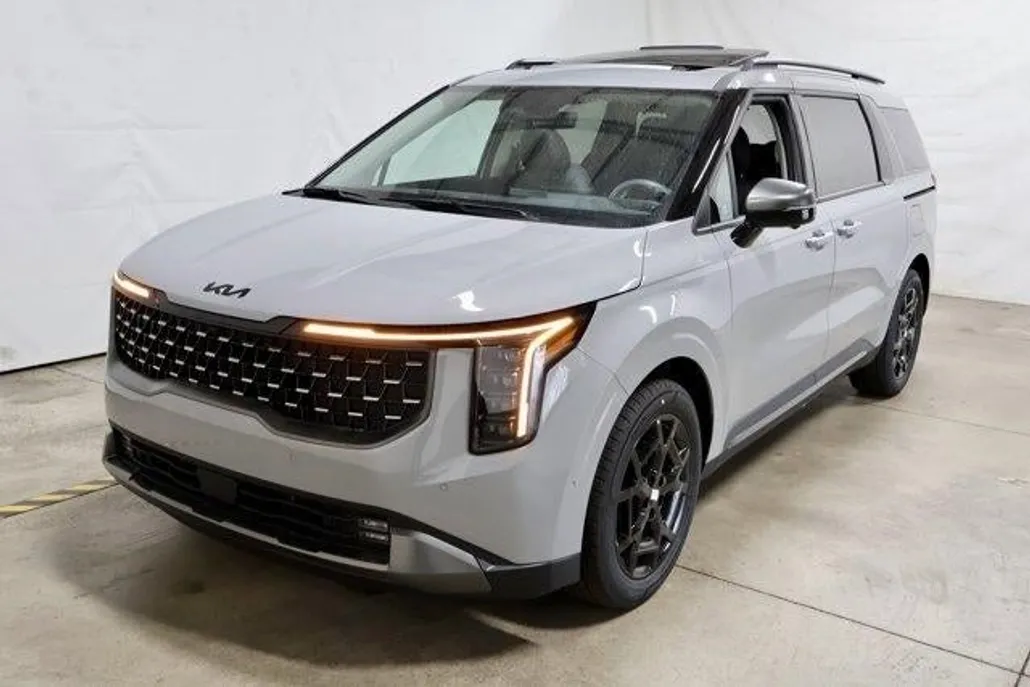 2025 Kia Carnival SX Prestige photo 1