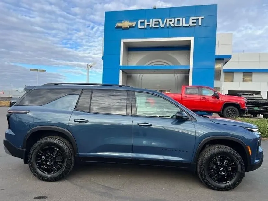 2026 Chevrolet Traverse Z71 photo 1
