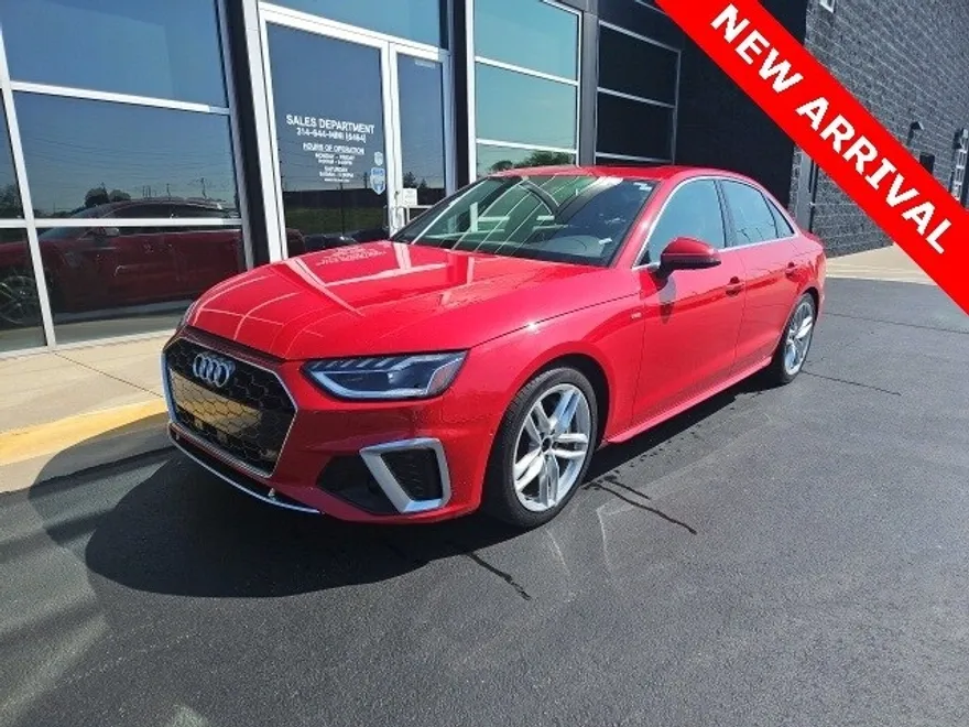 2023 Audi A4 S line Quattro Premium Plus photo 1