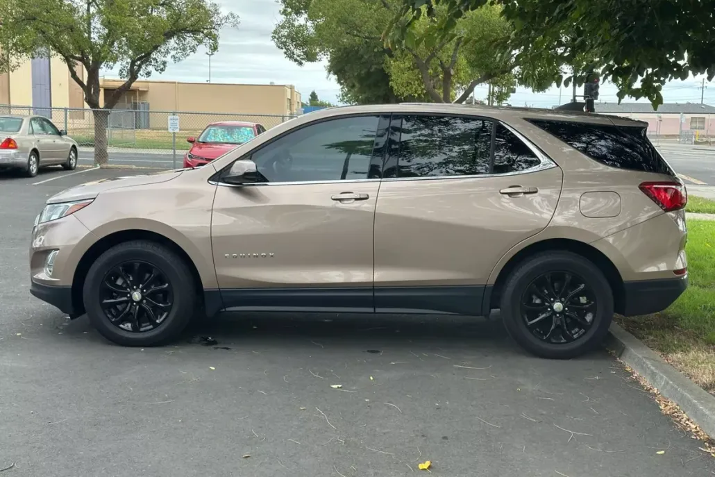 2019 Chevrolet Equinox LT photo 1